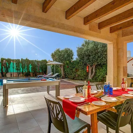 Serena 4 Bedroom Villa, Cala'n Forcat Villa *