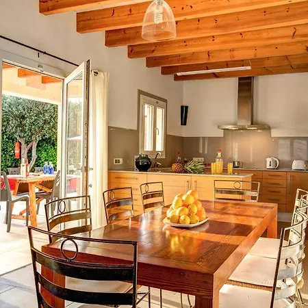 Villa Serena 4 Bedroom Villa, Cala'n Forcat *
