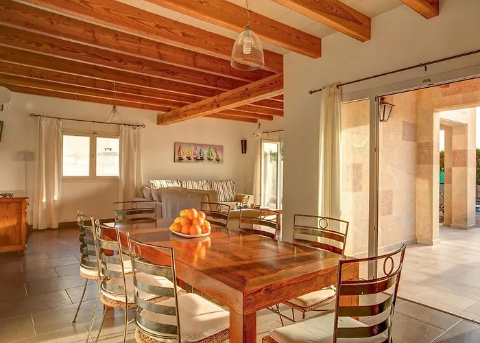 Serena 4 Bedroom Villa, Cala'n Forcat Villa *