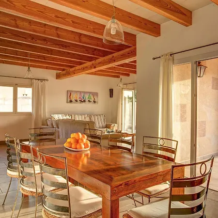 Serena 4 Bedroom Villa, Cala'n Forcat Villa *