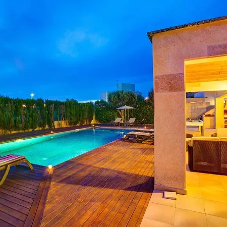 Serena 4 Bedroom Villa, Cala'n Forcat Willa *