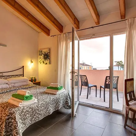 ヴィラ Serena 4 Bedroom Villa, Cala'n Forcat カラ・エン・ブラネス