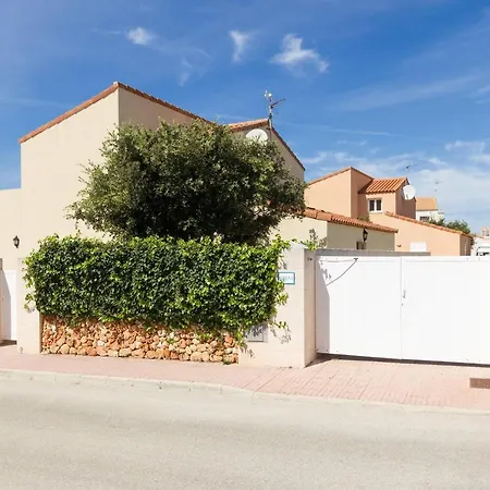 Serena 4 Bedroom Villa, Cala'n Forcat ヴィラ カラ・エン・ブラネス