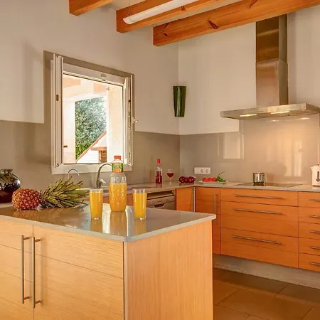 Вилла Serena 4 Bedroom Villa, Cala'n Forcat