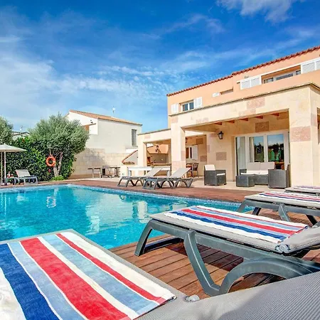 Serena 4 Bedroom Villa, Cala'n Forcat * カラ・エン・ブラネス
